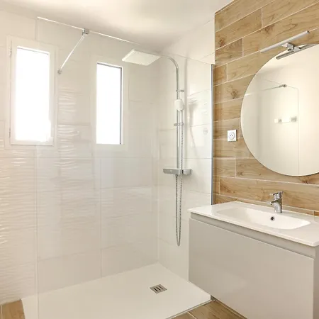 Feriehus Maison Familiale A Village