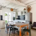 Maison Familiale A Village בית נופש