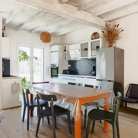 Maison Familiale A Village Сasa de vacaciones