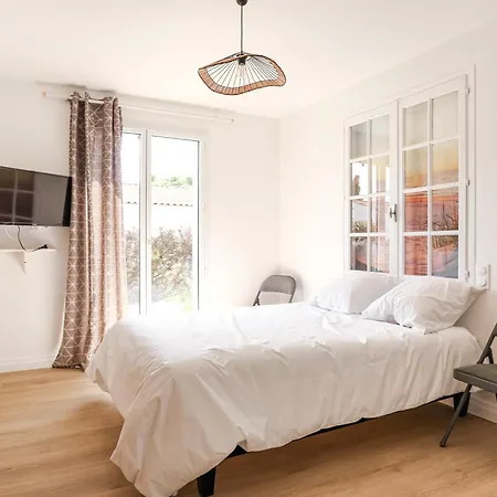 Maison Familiale A Village *