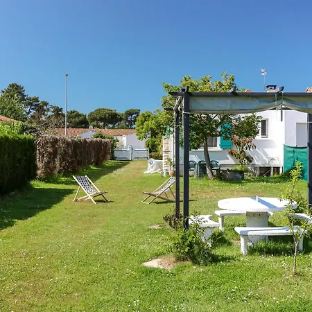 Maison Familiale A Village *